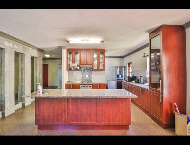 4 BEDROOM TOWNHOUSE RENTED IN SHERWOOD